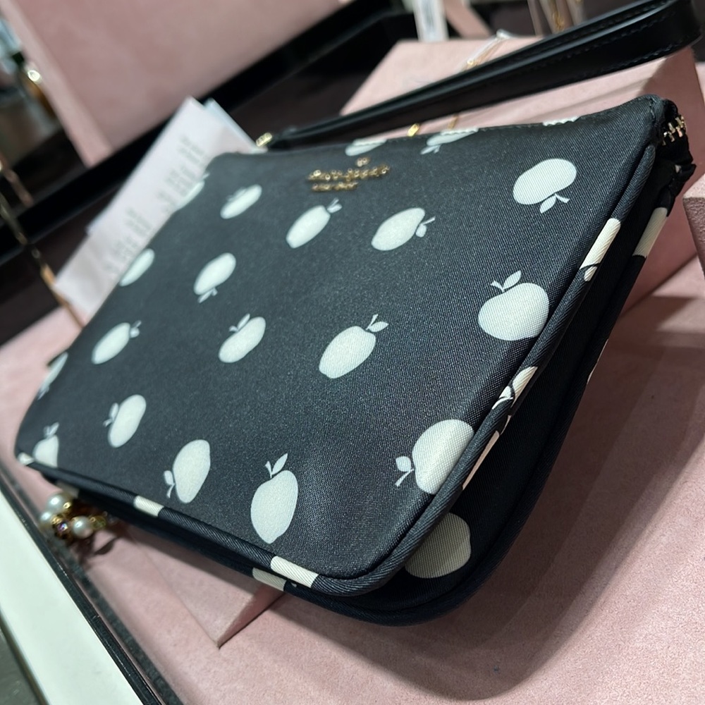 Kate Spade Chelsea Medium Wristlet Pouch
Black Multi - Picture 6 of 16